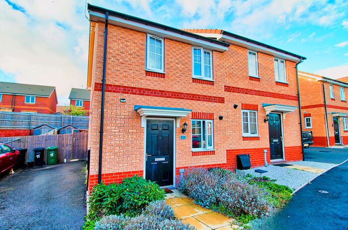 2 Bedroom Semi-Detached House For Sale In Swallow View, Pershore, WR10