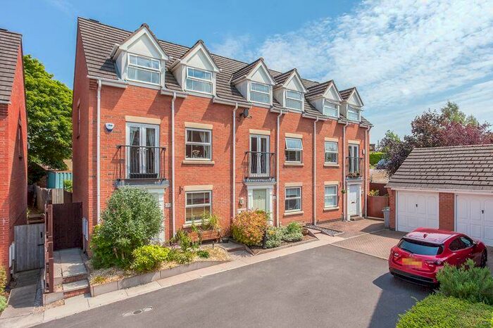 4 Bedroom Town House To Rent In Moreton Place, Scholar Green, ST7