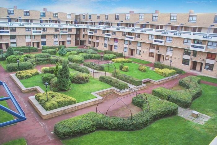 2 Bedroom Flat To Rent In Collingwood Court, Washington NE37