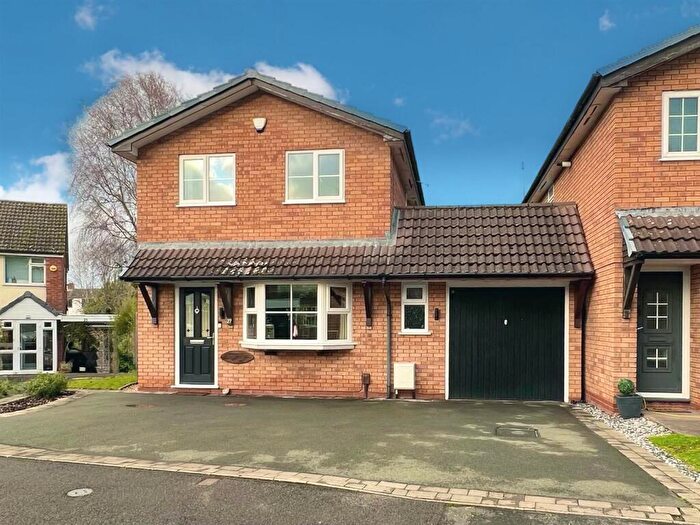 3 Bedroom Detached House For Sale In Meadowcroft, Hagley, DY9