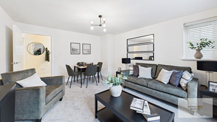 2 Bedroom Flat For Sale In Walmersley Old Road, Walmersley, Bury, BL9