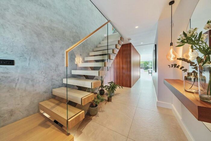 5 Bedroom Detached House For Sale In Park Road, Beckenham, BR3