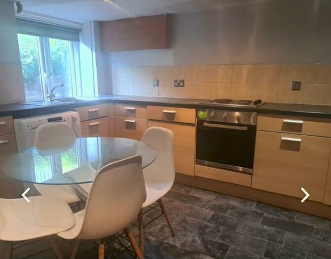 5 Bedroom Terraced House To Rent In Grimthorpe Terrace, Leeds, West Yorkshire, LS6