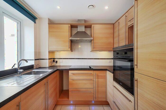 1 Bedroom Property To Rent In Springhill House, Willesden Lane, NW2