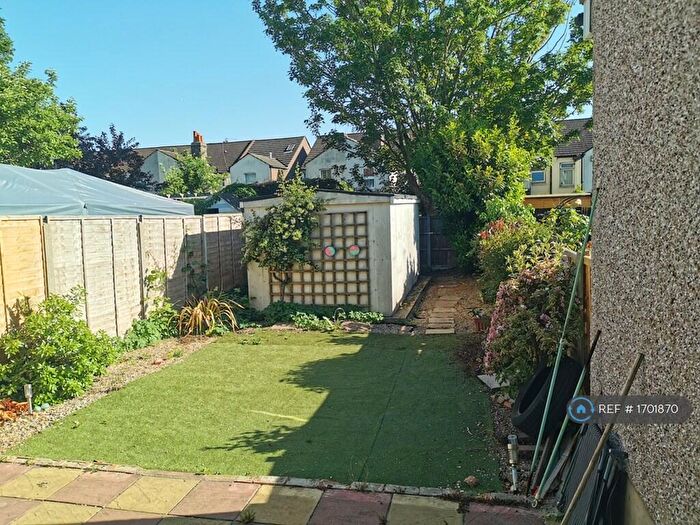3 Bedroom Semi-Detached House To Rent In Stratton Road, Bexleyheath, DA7