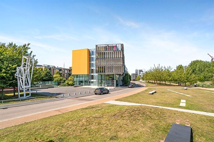 1 Bedroom Apartment To Rent In Amazon Apartments, New River Village, Hornsey, N8