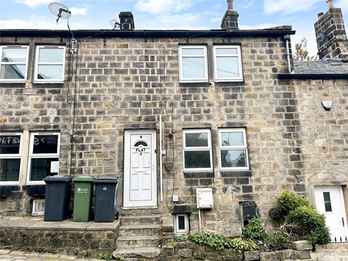 2 Bedroom Property For Sale In Town Street, Yeadon, Leeds, West Yorkshire, LS19