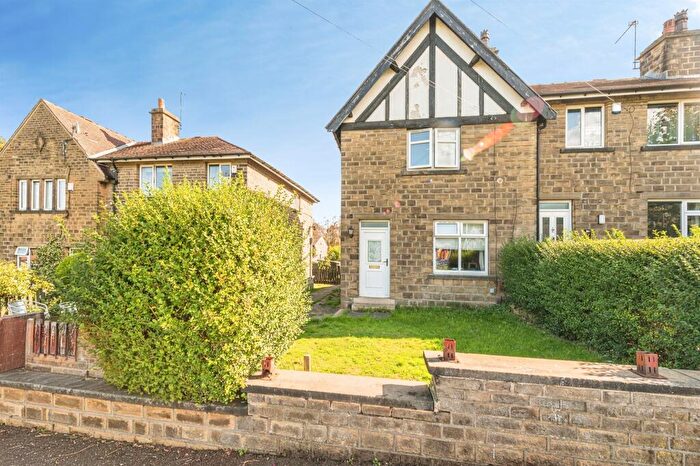 2 Bedroom End Of Terrace House For Sale In Hall Cross Road, Huddersfield, HD5