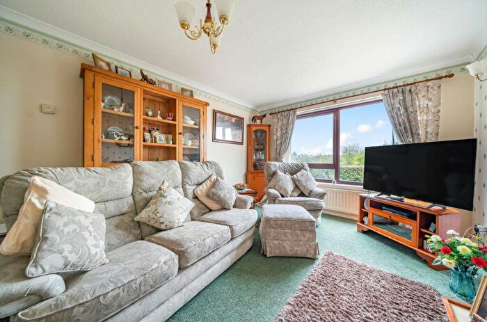 4 Bedroom Bungalow For Sale In Holcombe Drive, Llandrindod Wells, Powys, LD1