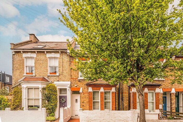 2 Bedroom Flat To Rent In Antrobus Road, Chiswick, W4