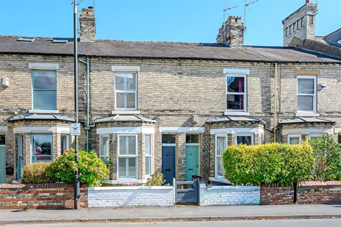 2 Bedroom Terraced House For Sale In Huntington Road, York, YO31