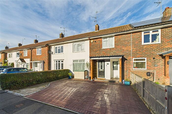 3 Bedroom Terraced House For Sale In Anneforde Place, Bracknell, Berkshire, RG42