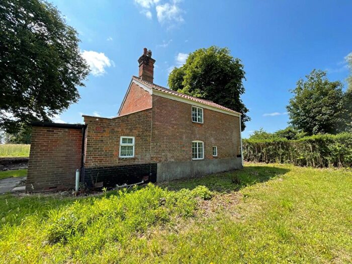 3 Bedroom Detached House For Sale In Bridge Cottage, Loddon Road, Broome, Bungay, Norfolk, NR35