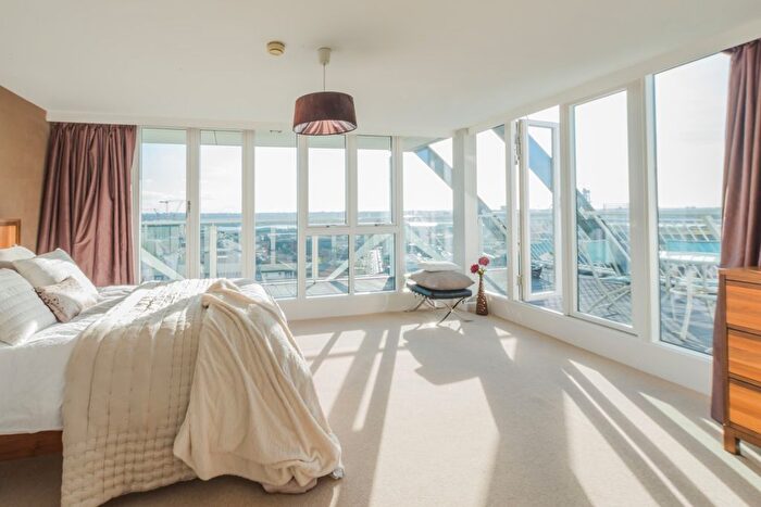 2 Bedroom Flat For Sale In Eastern Quay, Rayleigh Road, Royal Docks London, E16