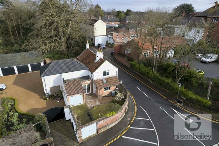 2 Bedroom Cottage For Sale In George Hill, Old Catton, NR6