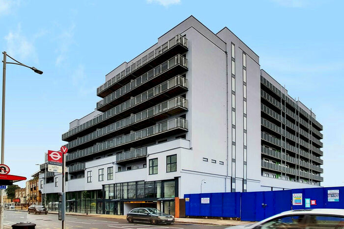 1 Bedroom Apartment To Rent In One Bedroom Third Floor Flat In, IG1