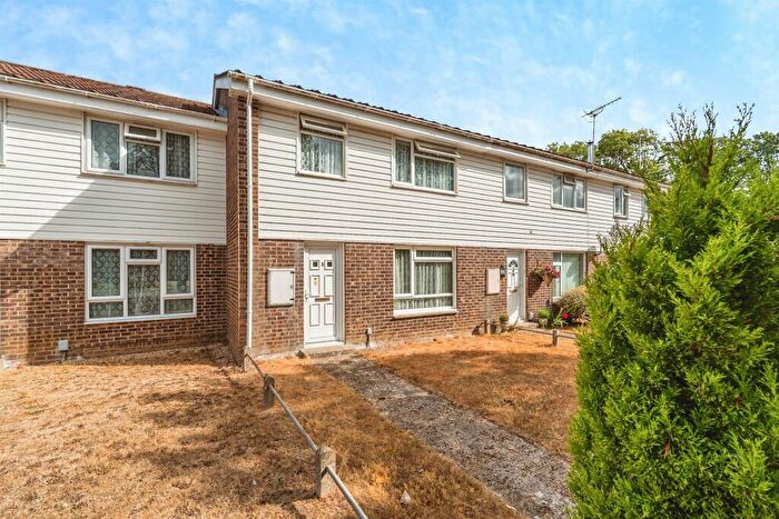 2 Bedroom Terraced House For Sale In Hunters Crescent, Romsey, SO51