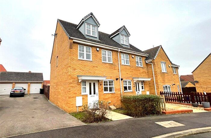 3 Bedroom House To Rent In Steeple Way, Rushden, NN10