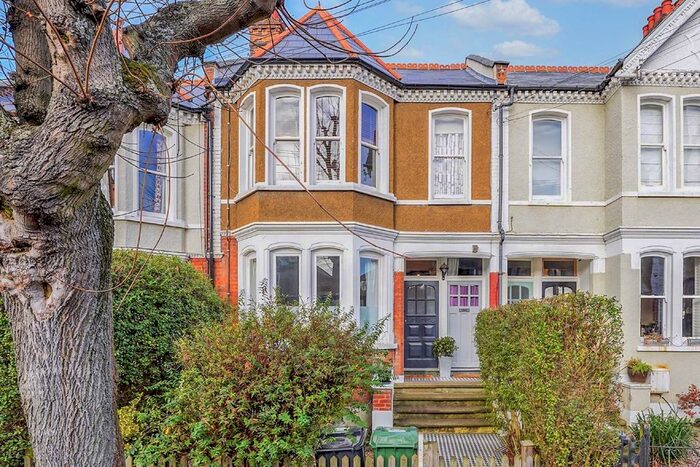 2 Bedroom Flat To Rent In Harborough Road, London SW16