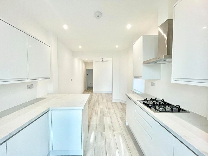 4 Bedroom Terraced House To Rent In Alexandria Road, London, W13