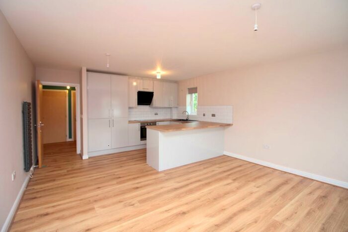 2 Bedroom Apartment To Rent In Highcroft, Bolton, BL1