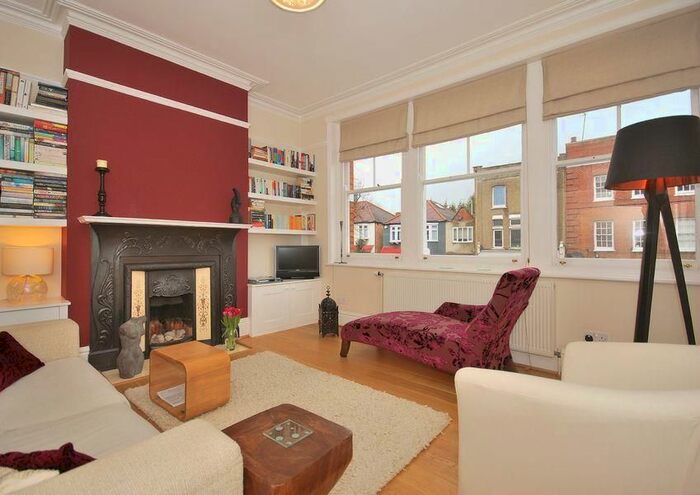 2 Bedroom Flat To Rent In Alexandra Park Road, London, N10