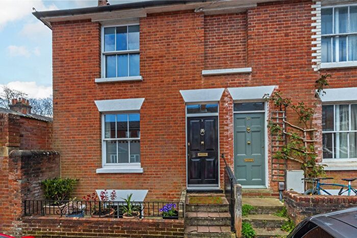3 Bedroom End Terrace House For Sale In Newburgh Street, Winchester, SO23