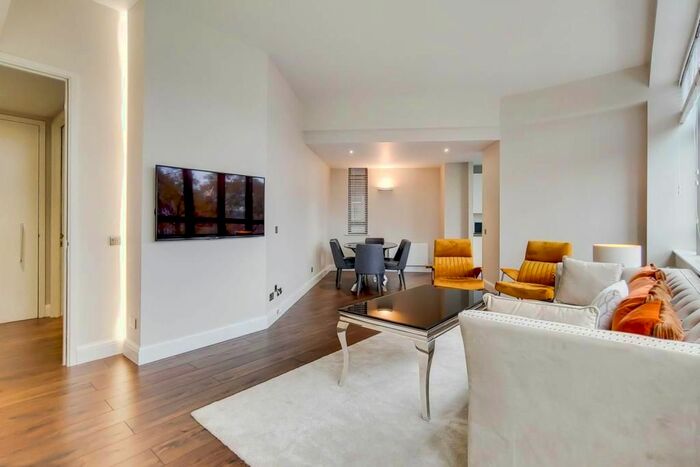 2 Bedroom Flat To Rent In City Road, Old Street, London, EC1V