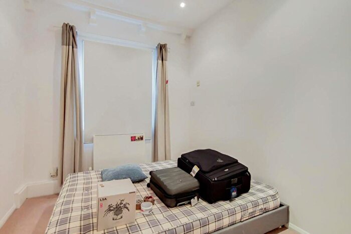 2 Bedroom Flat To Rent In Ashby Street, Islington, London, EC1V