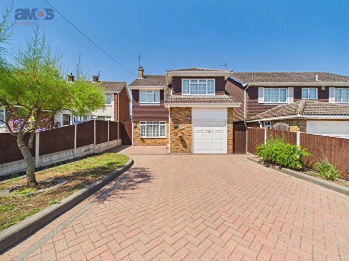 4 Bedroom Detached House For Sale In Daws Heath Road, Hadleigh, Essex, SS7
