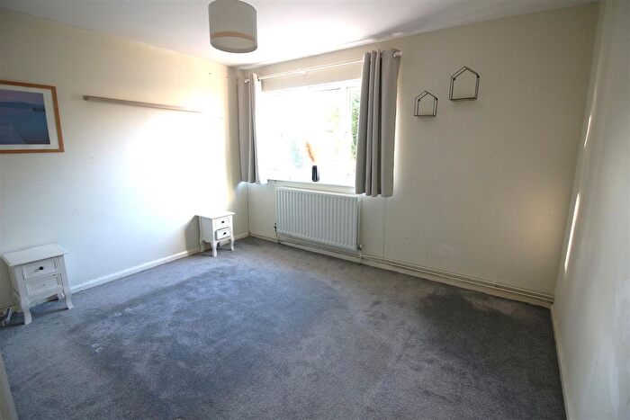 3 Bedroom Terraced House For Sale In Beatrice Gardens, Saltash, PL12