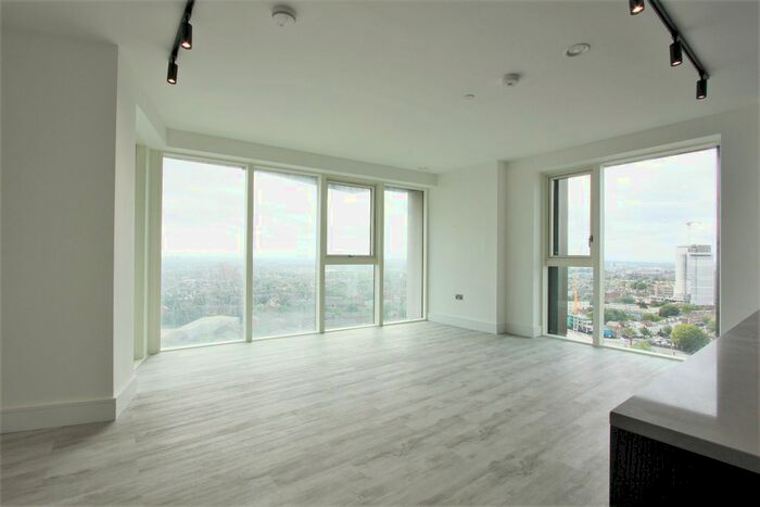 2 Bedroom Flat To Rent In Icon Tower, Portal Way, London, W3
