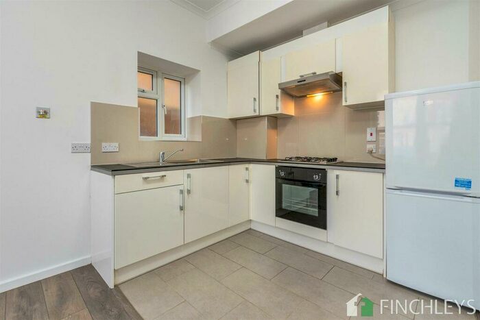 1 Bedroom Apartment To Rent In Ballards Lane, Finchley, London, N3