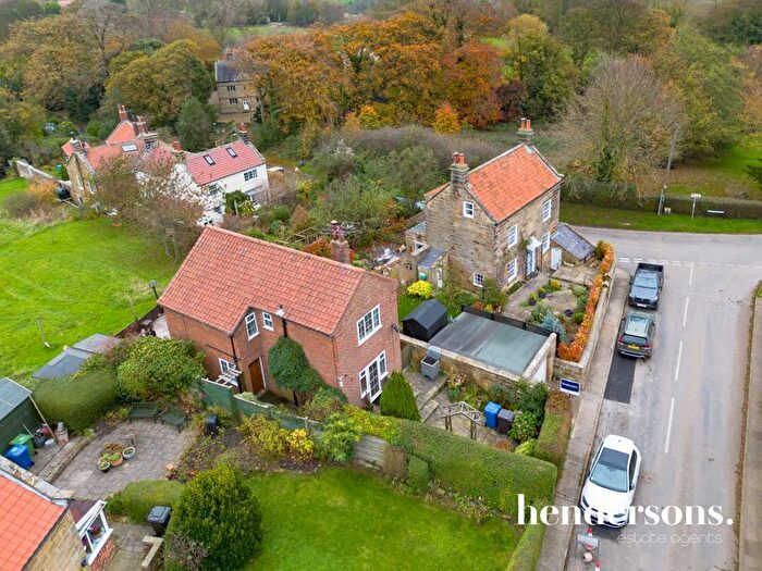2 Bedroom Detached House For Sale In Thorpe Green Bank, Fylingthorpe, Whitby, YO22