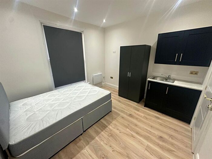 Studio To Rent In Sandhurst Road, London, SE6