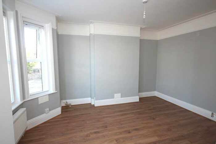 1 Bedroom Flat To Rent In Acland Road, Bournemouth, BH9