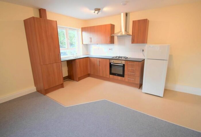 1 Bedroom Flat To Rent In Southwark Park Road, Southwark, London SE16