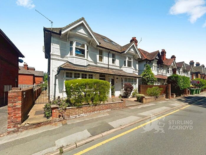 1 Bedroom Flat To Rent In York Road, Guildford, Surrey, GU1