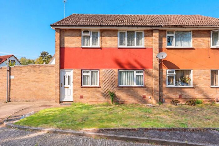 2 Bedroom Maisonette For Sale In Caroline Close, West Drayton, UB7