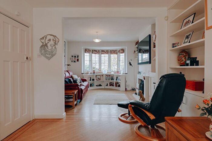 3 Bedroom Semi-Detached House For Sale In Wayside Avenue, Bushey, WD23