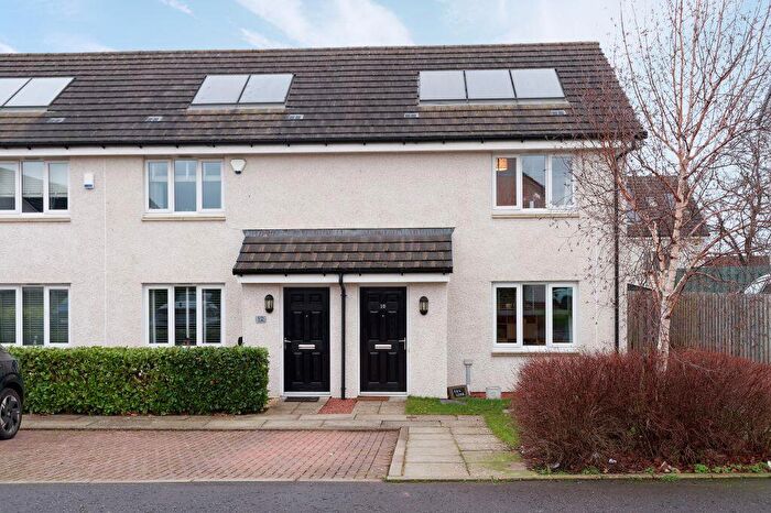 3 Bedroom End Of Terrace House For Sale In Langroods Circle, Paisley, PA3
