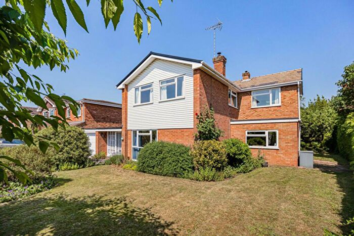 4 Bedroom Detached House For Sale In Nash Close, Earley, RG6