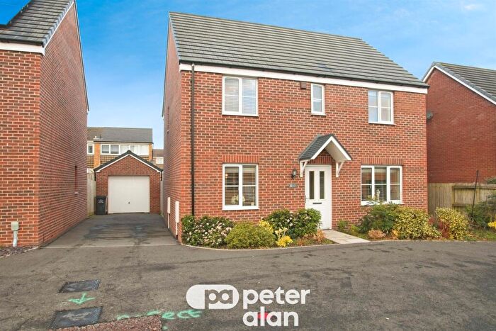 4 Bedroom Detached House For Sale In Llys Castell Newydd, Bridgend, CF31