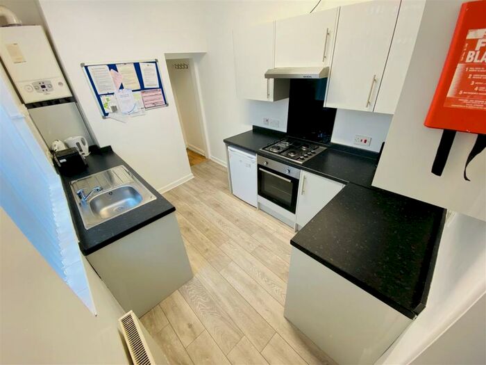 4 Bedroom House To Rent In Guildford Road, Portsmouth, PO1