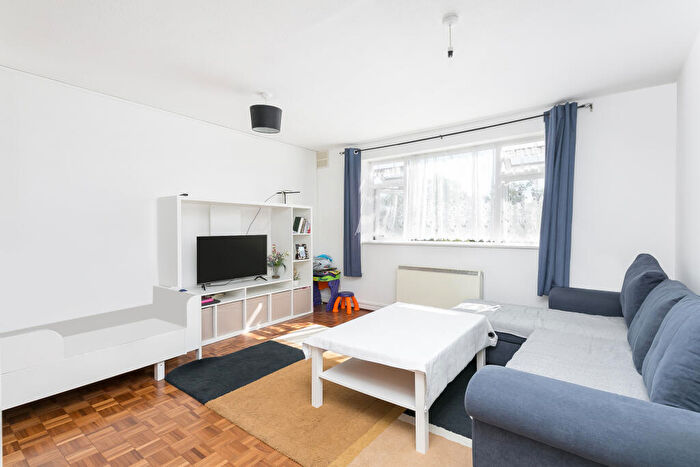 1 Bedroom Flat For Sale In Bromley Road, Catford, London, SE6