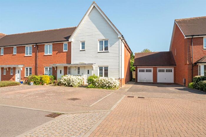 3 Bedroom House For Sale In Kelmscott Way, North Bersted, PO21