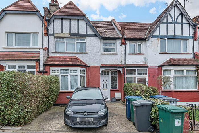 3 Bedroom Terraced House For Sale In Fairlawn Avenue, London, N2