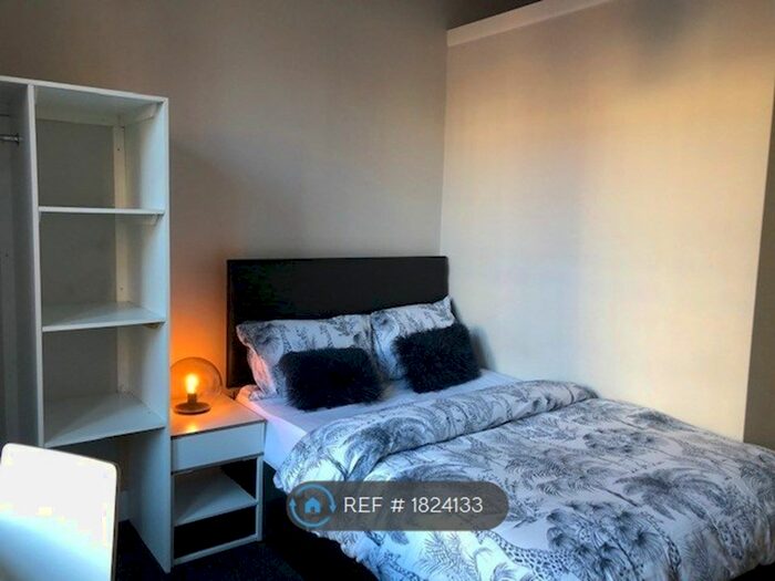 9 Bedroom Flat To Rent In Sauchiehall Street, Glasgow, G2