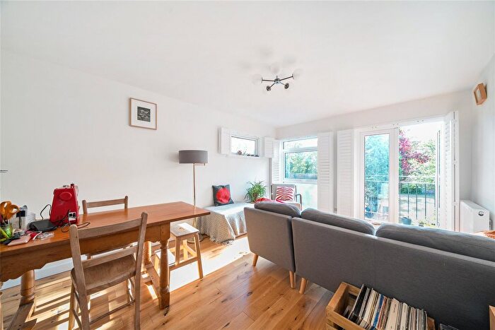 2 Bedroom Flat For Sale In Copers Cope Road, Beckenham, BR3