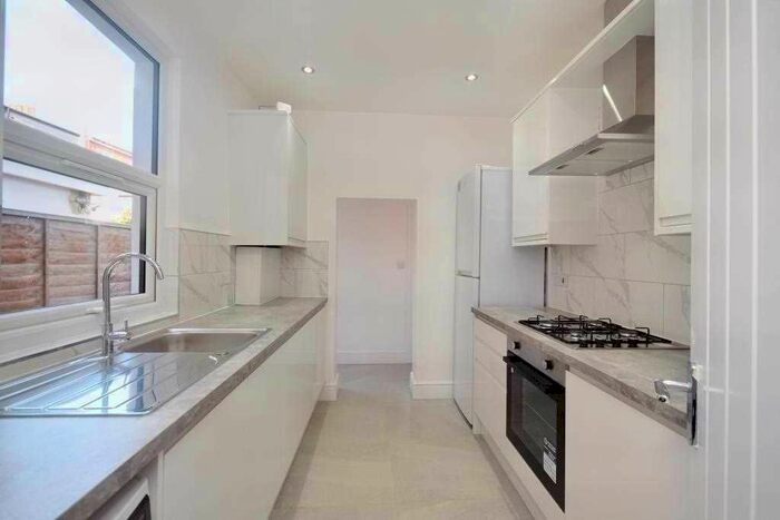 4 Bedroom Terraced House To Rent In Stella Road, London, Tooting, SW17